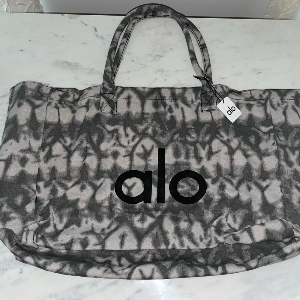 Alo Yoga tote